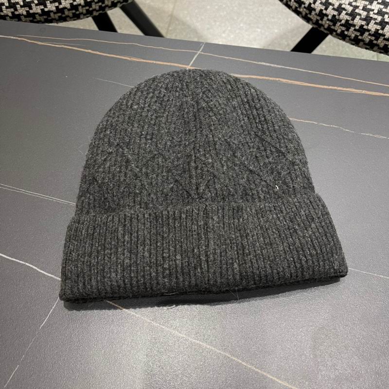 Prada hat (100)